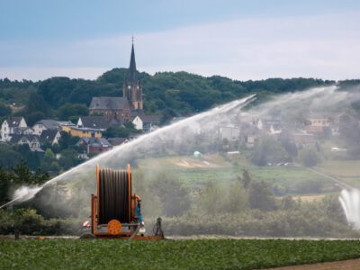 Bewässerung Feld